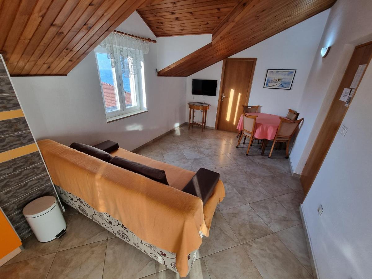 Apartments Banic Postira Extérieur photo