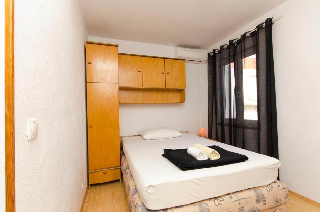 Apartments Banic Postira Extérieur photo