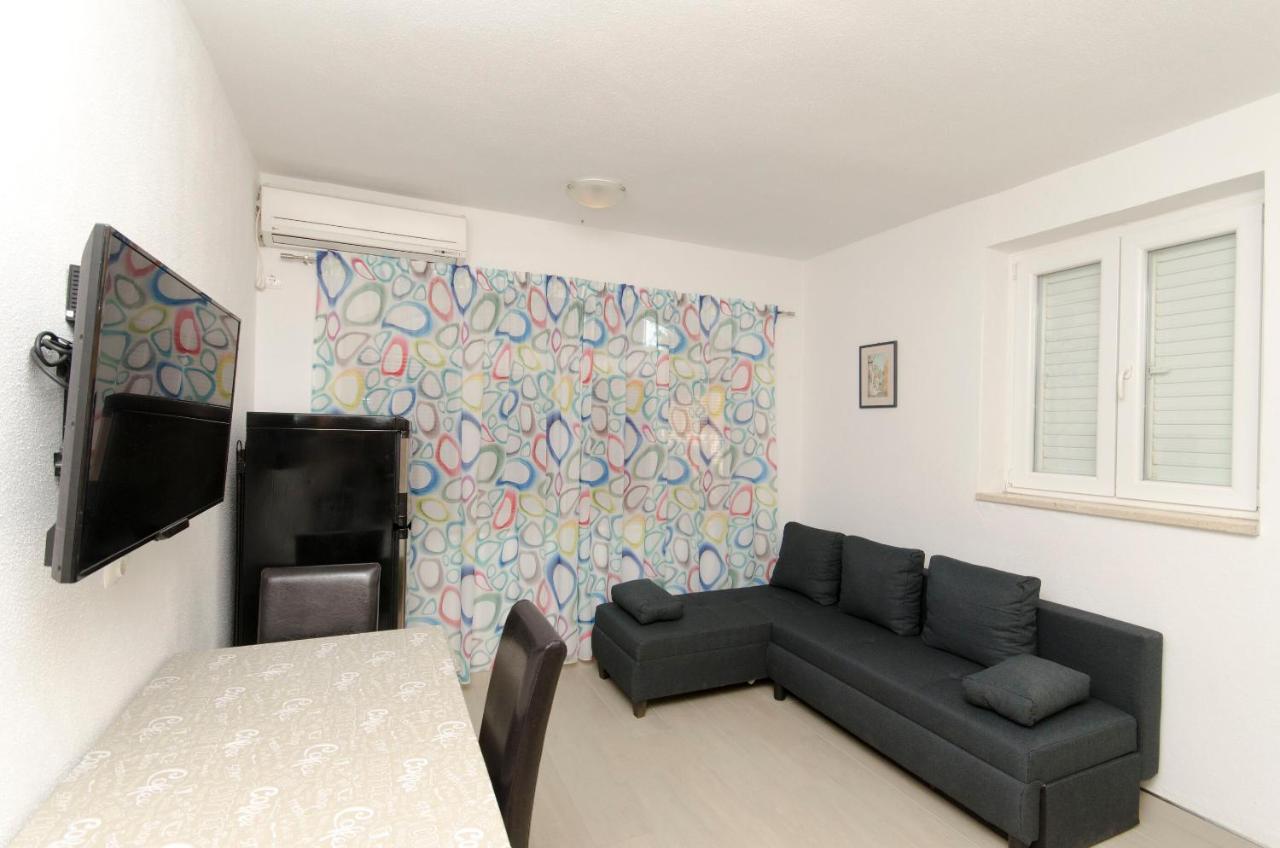 Apartments Banic Postira Extérieur photo