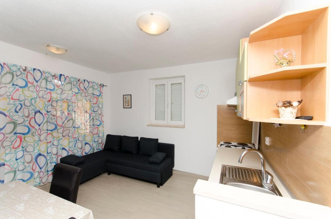 Apartments Banic Postira Extérieur photo